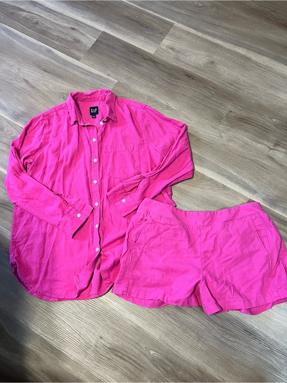 GAP Women's Hot Pink Button-Up Shirt & Shorts Set Sz large